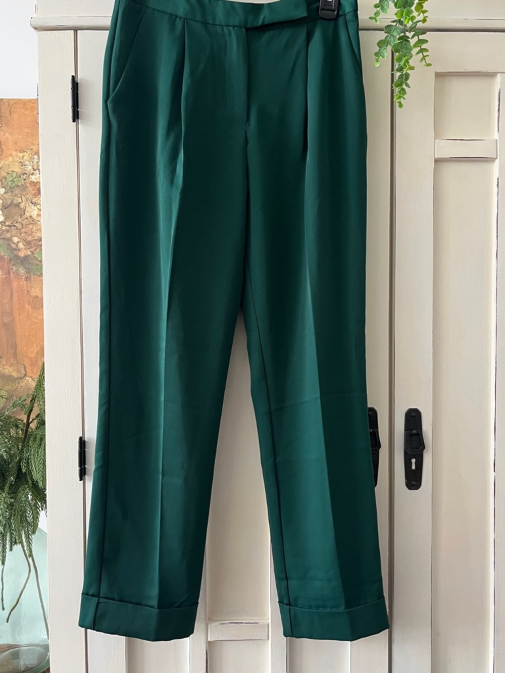 TUCKERNUCK pleated Duncan Trousers dark green size 2 as new so nice!!